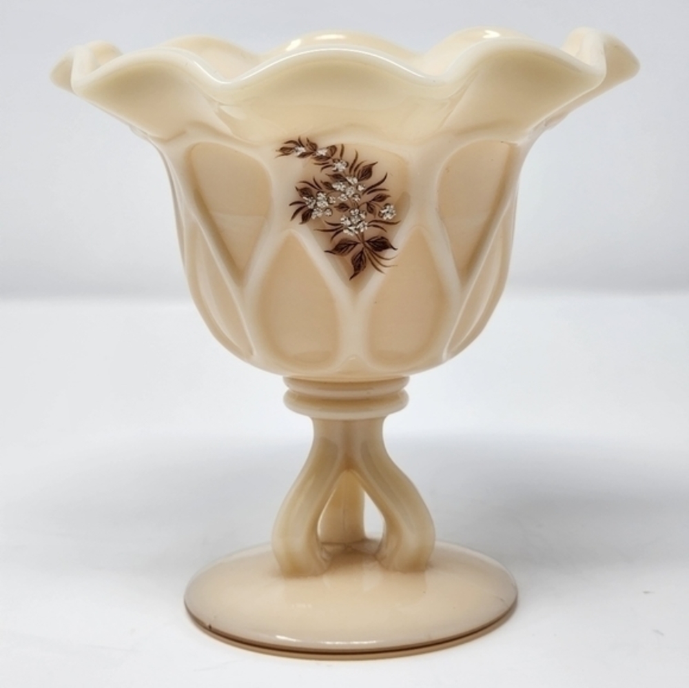 Westmorland‎ Caroline Almond Beaded Bouquet Sweetmeat Dish Ruffled Compote